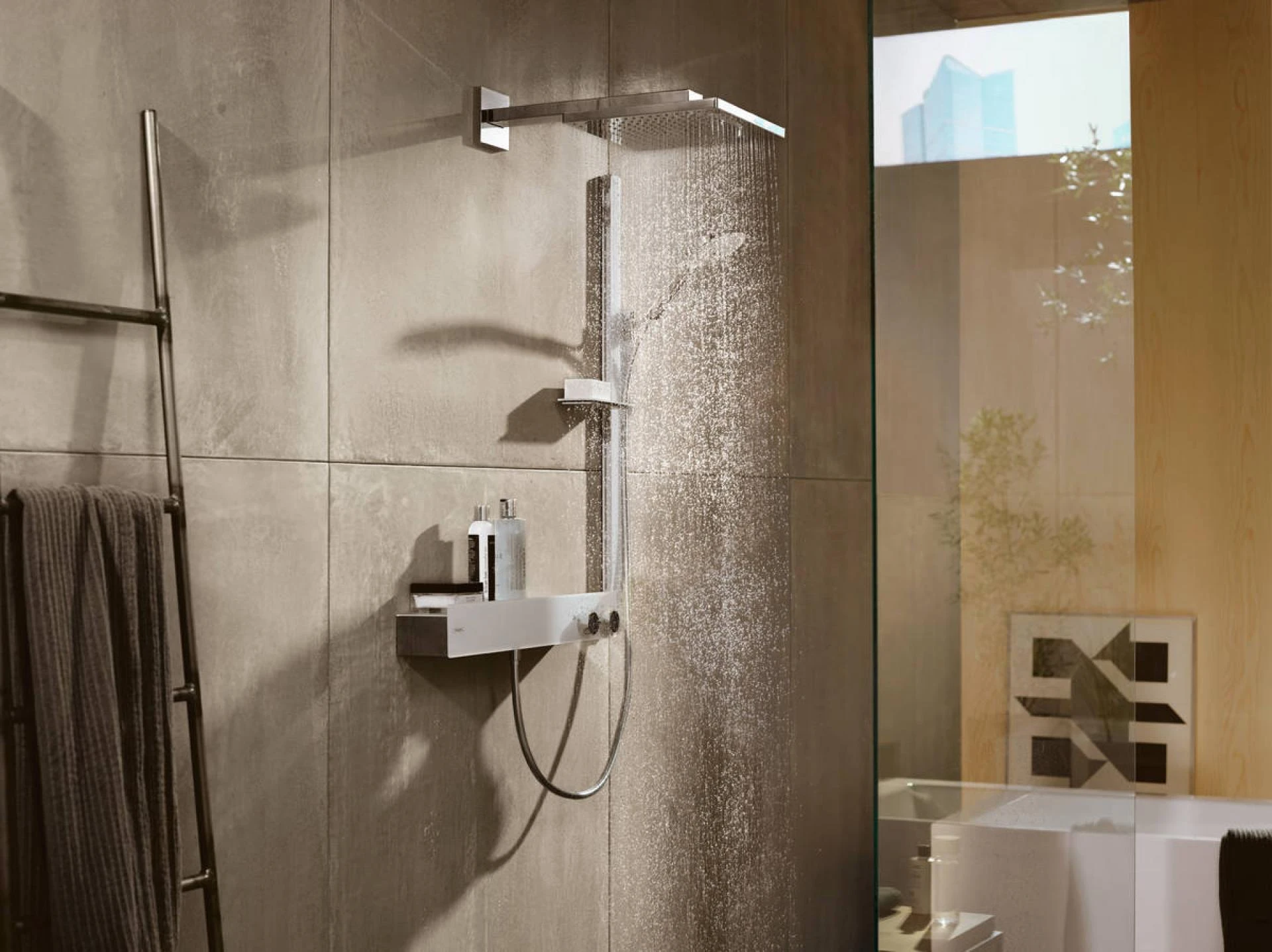 Фото - Тропический душ Hansgrohe Raindance E 300 1jet 26238990, золото - Hansgrohe