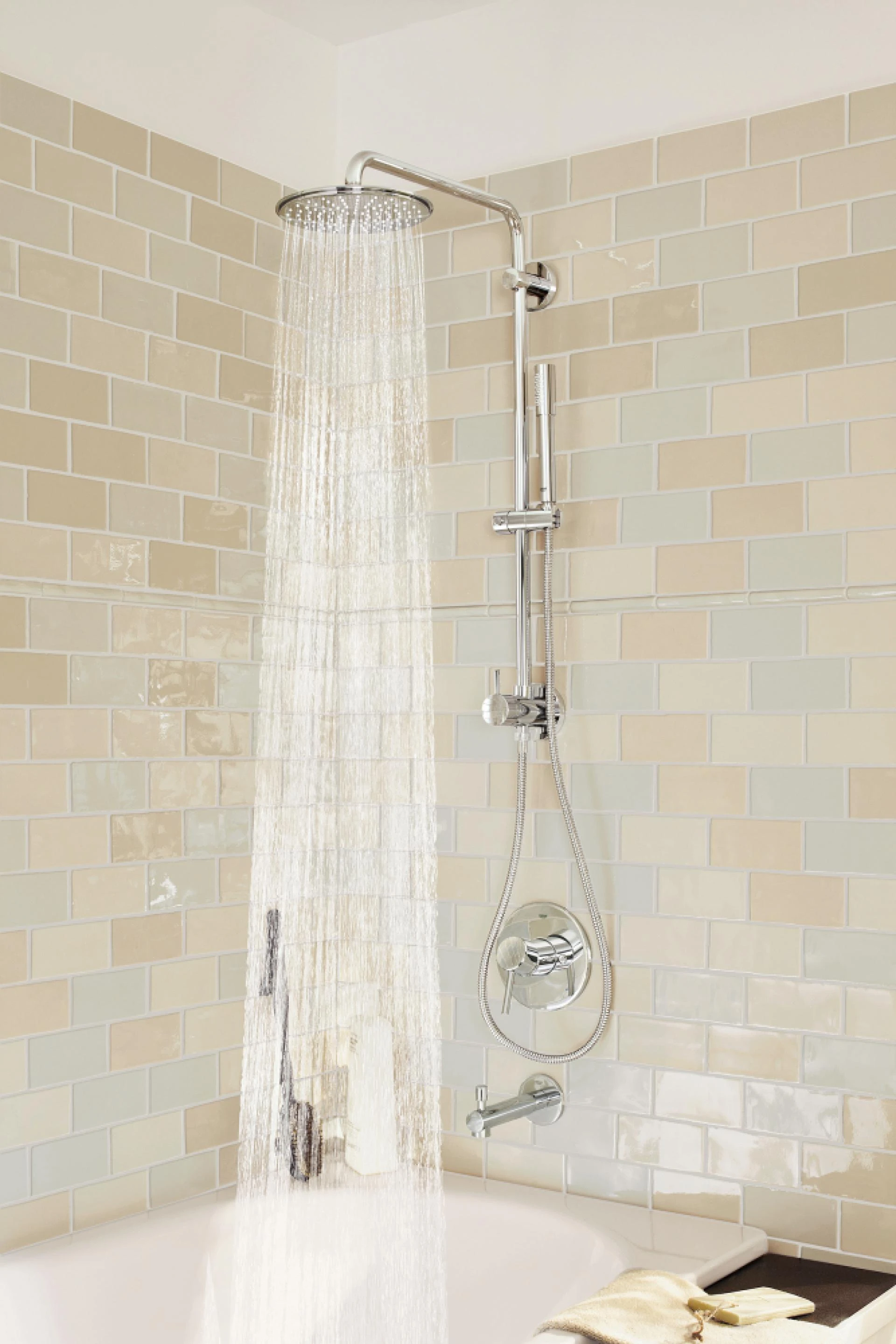 Фото - Тропический душ 680x460 Hansgrohe Raindance Rainmaker 28417000 - Hansgrohe