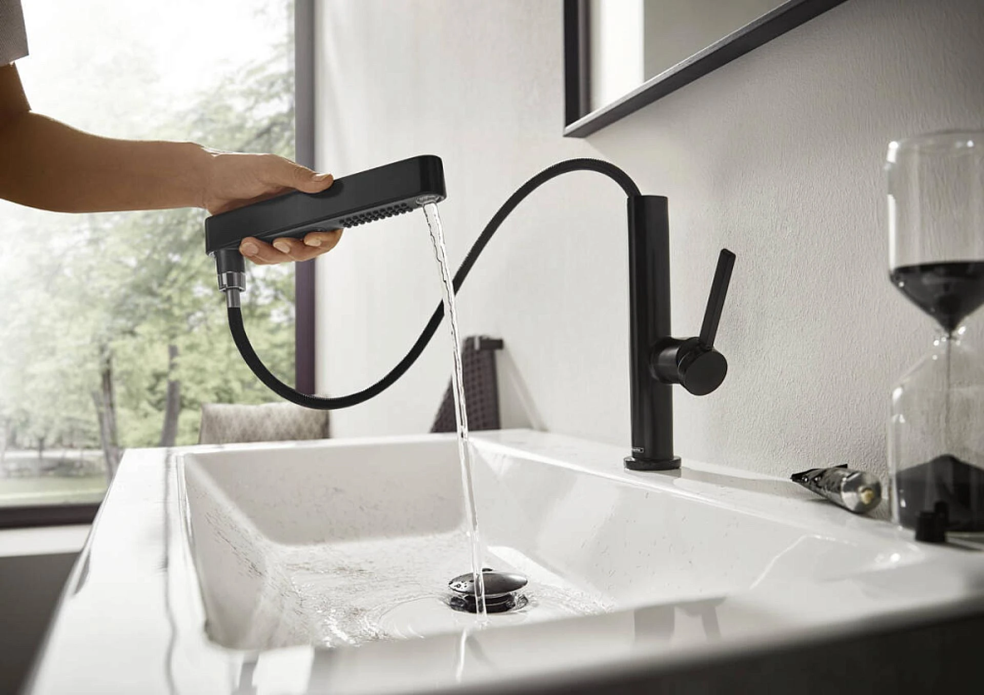 Фото - Смеситель для раковины Hansgrohe Finoris 230 76063670, матовый черный - Hansgrohe