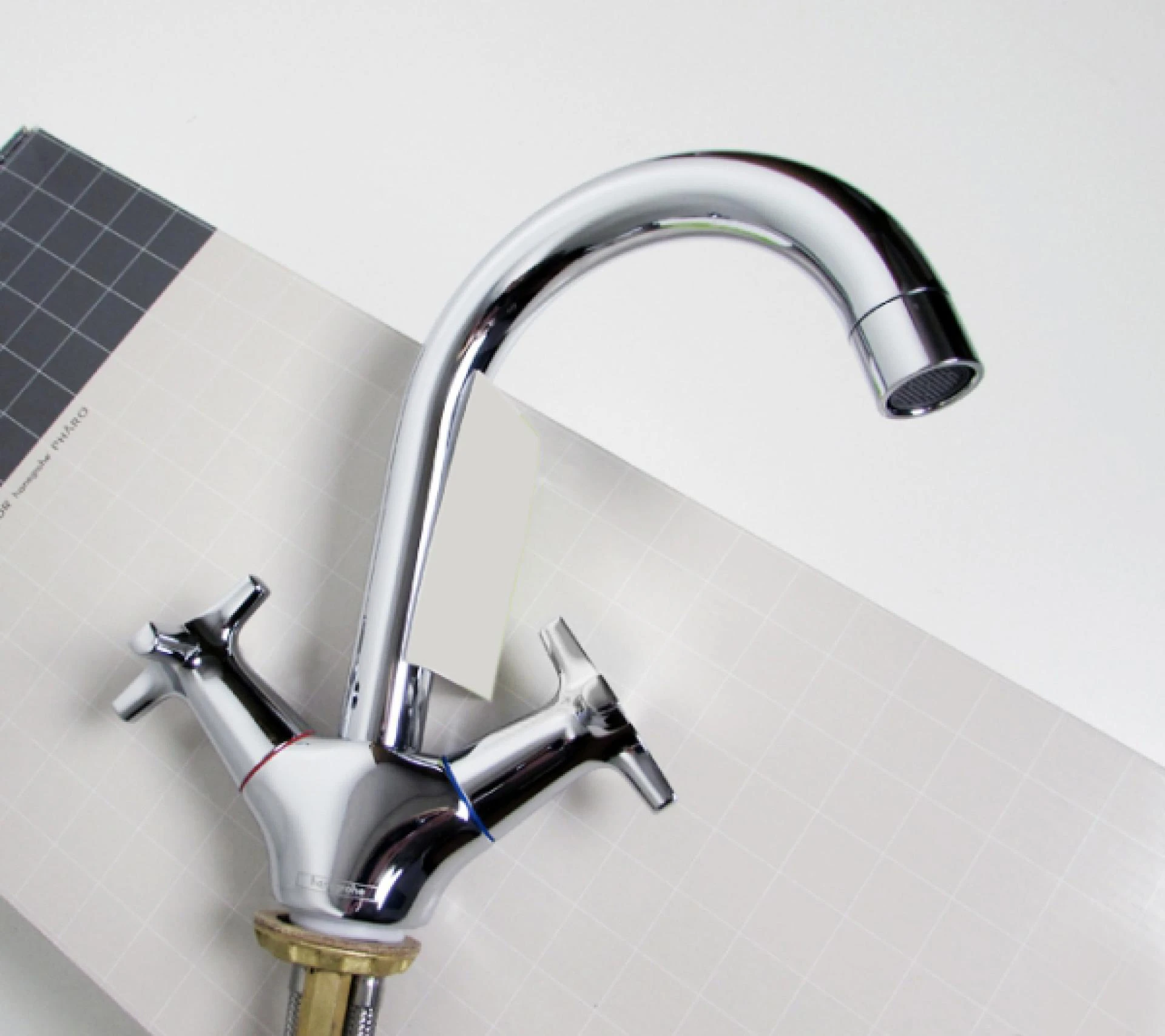 Фото - Смеситель Hansgrohe Logis Classic 71271000 для раковины - Hansgrohe