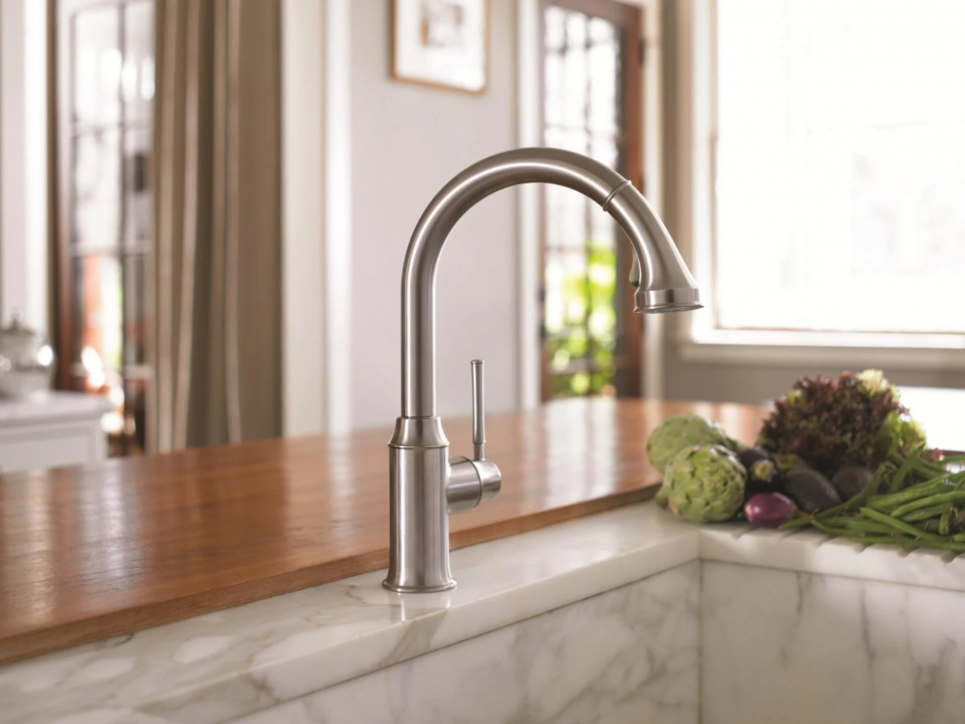 Фото - Смеситель Hansgrohe Talis Classic 14863000 для кухонной мойки - Hansgrohe