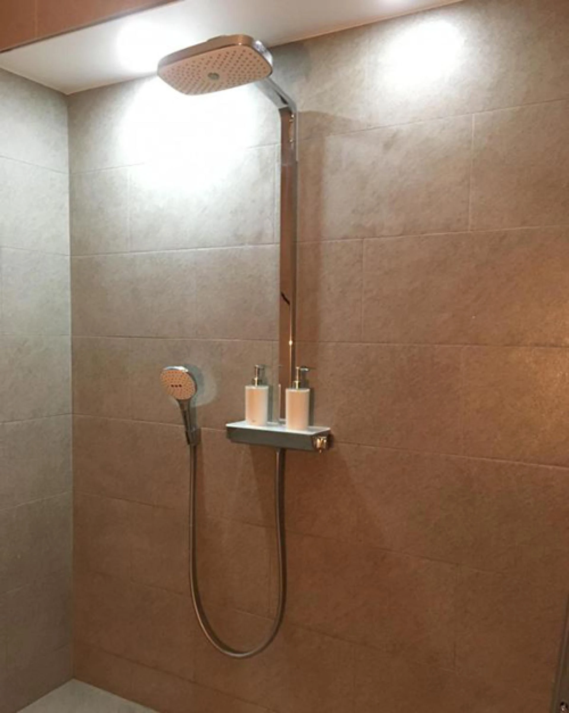 Фото - Душевая стойка Hansgrohe Raindance Select E 300 2jet 27128400 Showerpipe - Hansgrohe