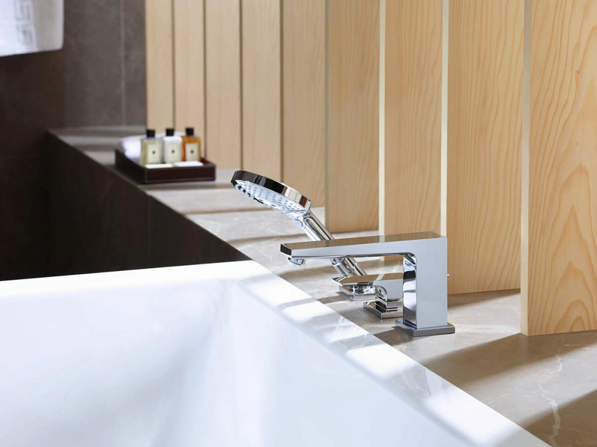 Фото - Смеситель на край ванны Hansgrohe Metropol 32550000, хром - Hansgrohe